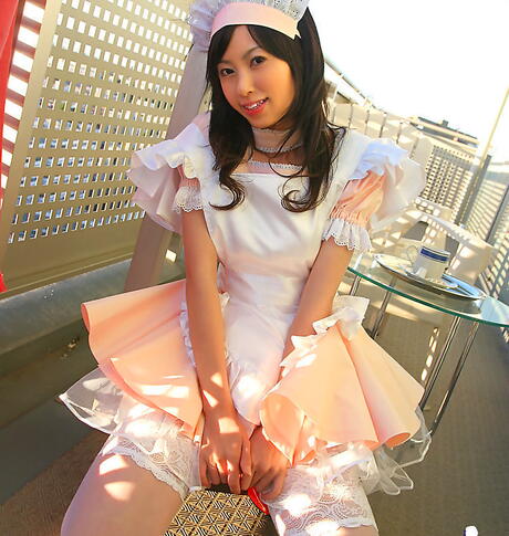 Deluxe japanese Anzu uncovering small tits and sexy butt 